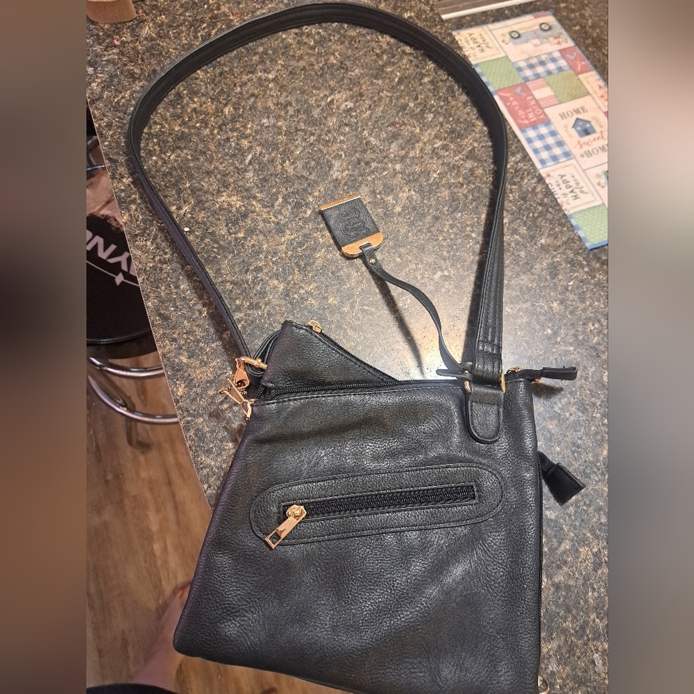 Bulldog conceal carry purse crossbody